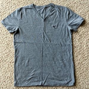American eagle v neck t shirt